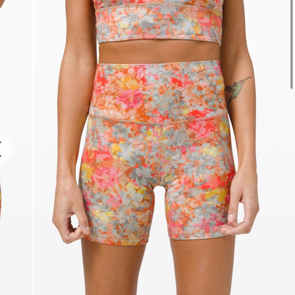 Lululemon Align Shorts 6” Size 8 - Inflorescence Multi